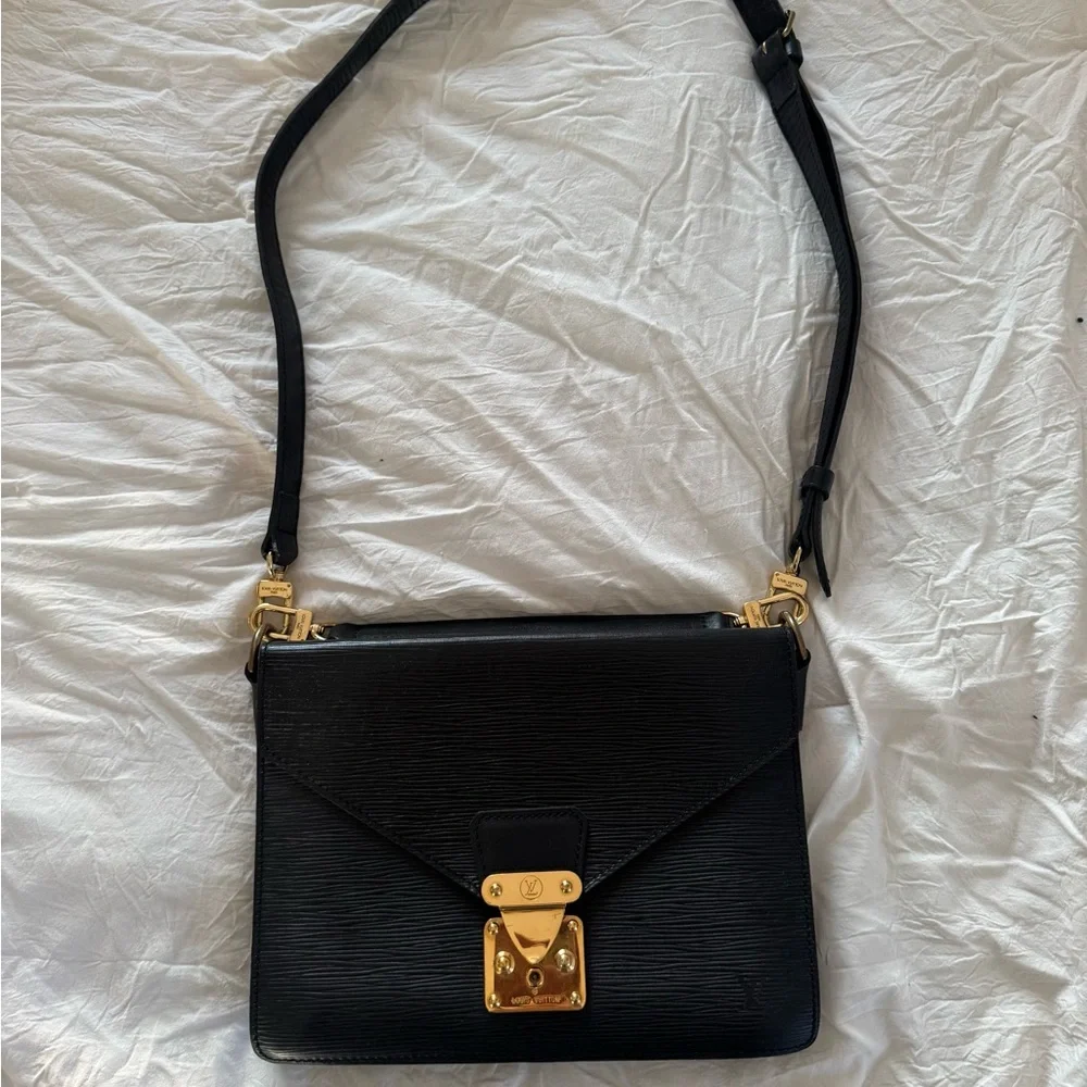 Louis Vuitton Black Epi - Picture 2 of 13